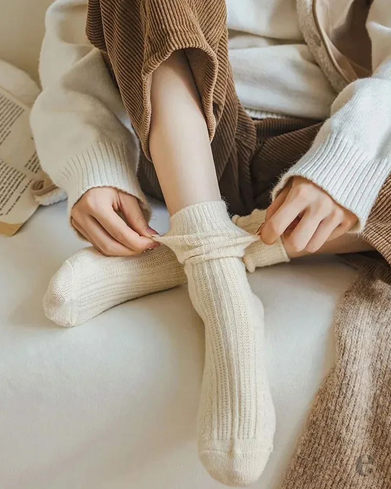 Thick & Warm Wool Winter Women Socks - Image 6